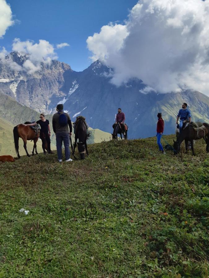 Mate Hotel Ushguli Buitenkant foto